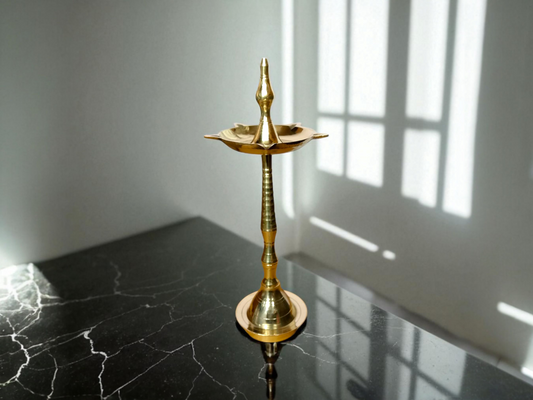 ✨ Elegant Brass Kerala Fancy Diya – Traditional Oil Lamp for Auspicious Decor & Gifting